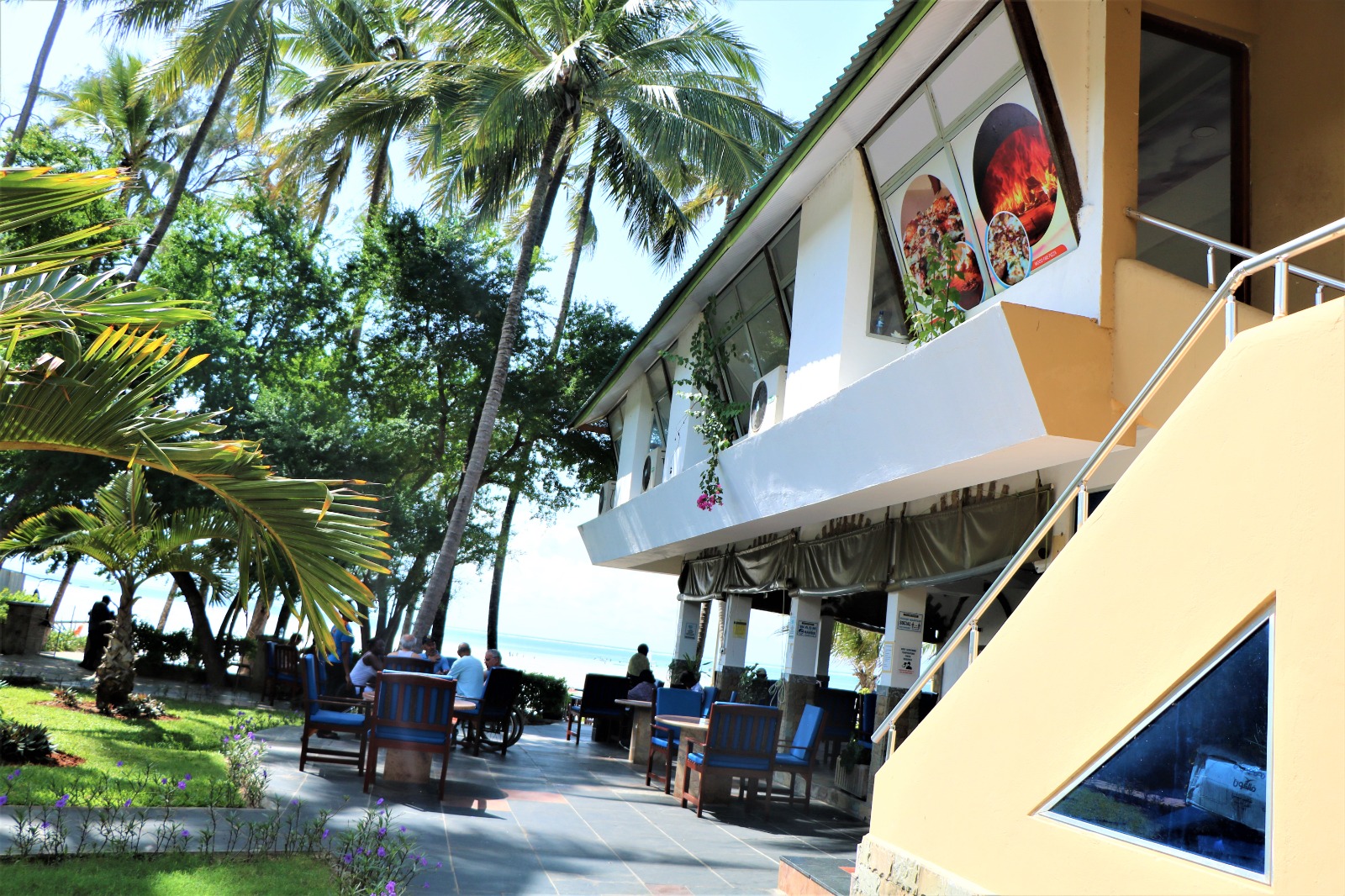 Beach front 2bedroom vacation apartment in Mombasa. Affordable furnished Hotel for vacation in Mombasa | Zuru Life Africa