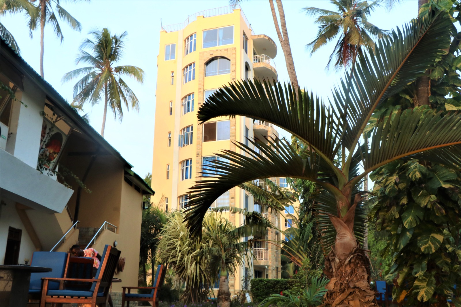 Beach front 2bedroom vacation apartment Mombasa. Affordable furnished Hotel for vacation in Mombasa | Zuru Life Africa