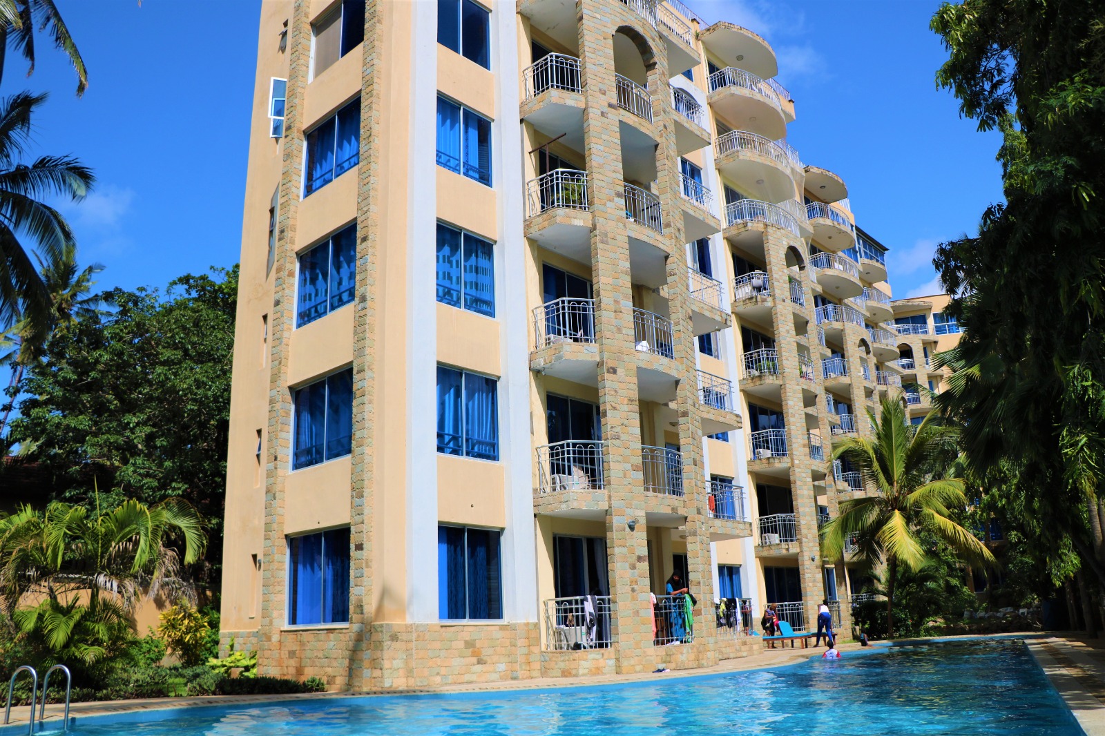 Beach front 2bedroom vacation apartment Mombasa. Affordable furnished Hotel for vacation in Mombasa | Zuru Life Africa
