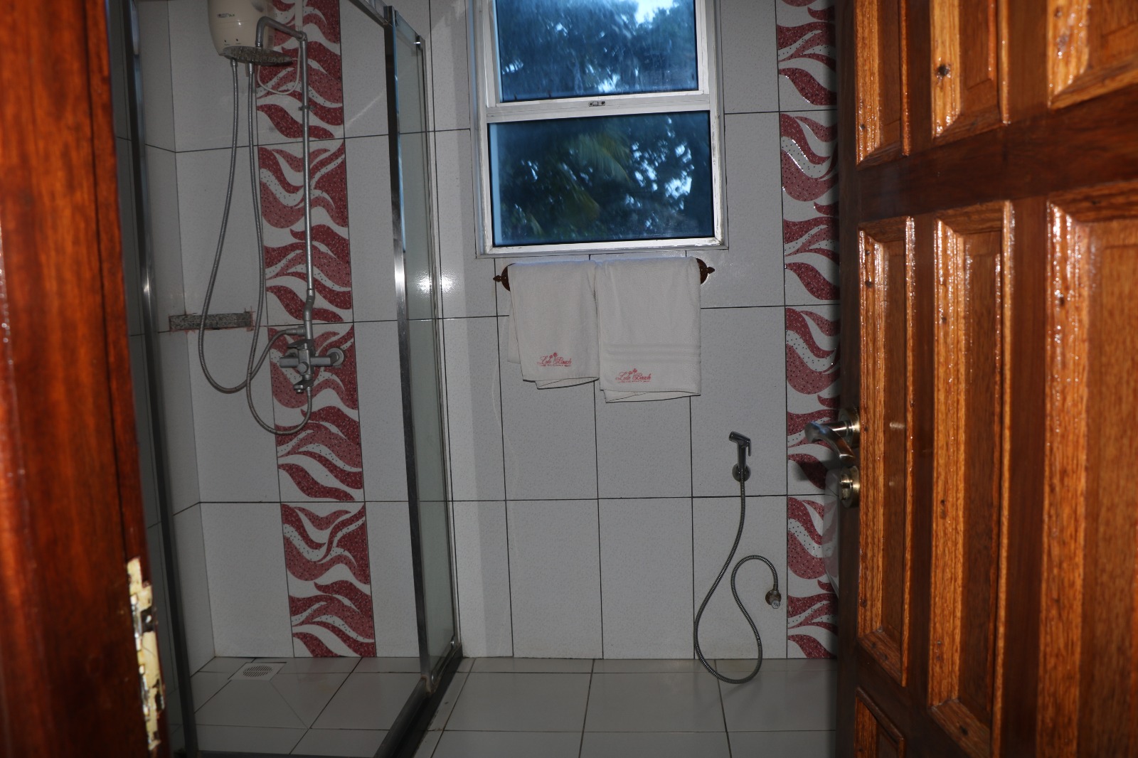 Beach front 2bedroom vacation apartment in Mombasa. Affordable furnished Hotel for vacation in Mombasa | Zuru Life Africa